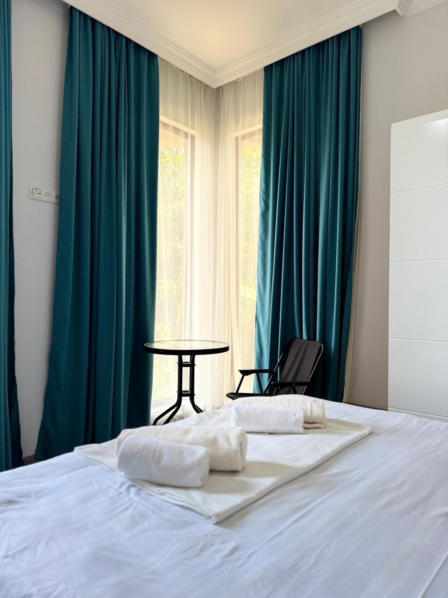 Lia Guest House Kobuleti Extérieur photo