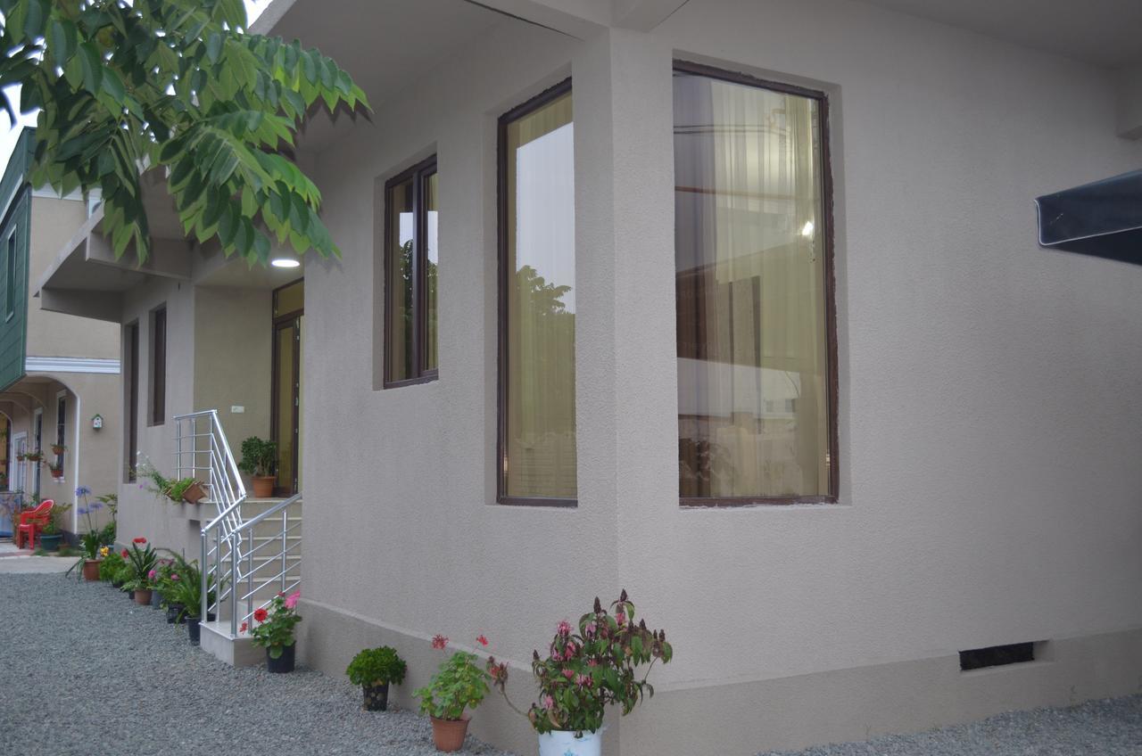 Lia Guest House Kobuleti Extérieur photo