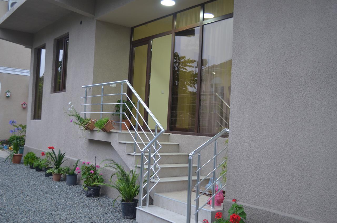 Lia Guest House Kobuleti Extérieur photo