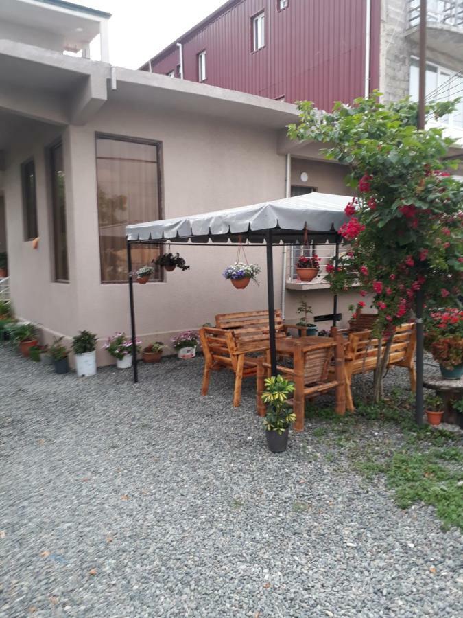 Lia Guest House Kobuleti Extérieur photo